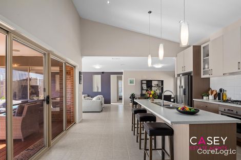 Property photo of 6 Wallagra Court Narre Warren South VIC 3805