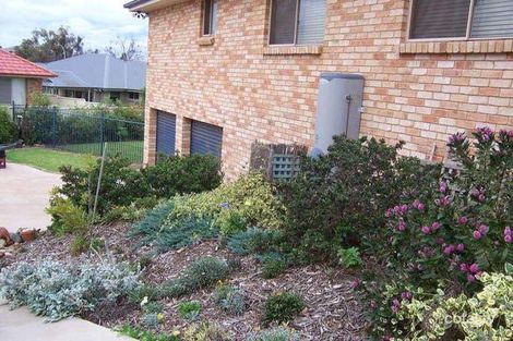 Property photo of 10 Avonlea Place Orange NSW 2800