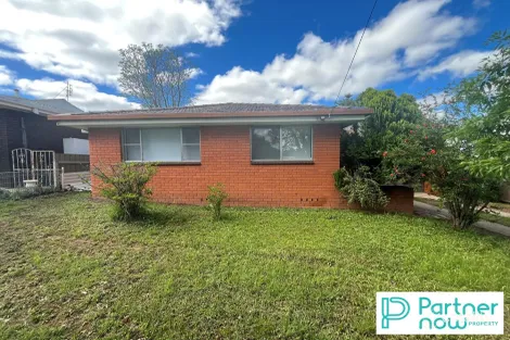 8 Ernest St, Oxley Vale, NSW 2340