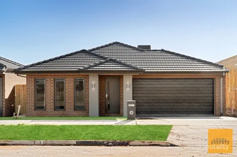 13 Bradford St, Rockbank, VIC 3335