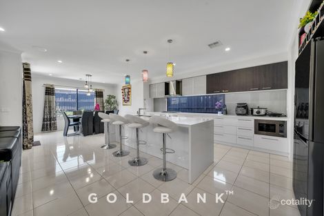 Property photo of 37 Picnic Avenue Clyde North VIC 3978