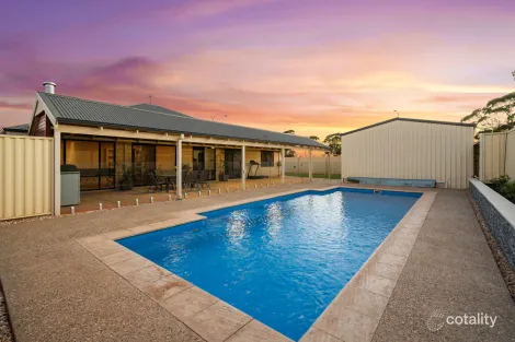 Property photo of 20 Sanders Close Somerville WA 6430