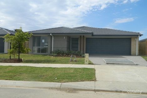 Property photo of 33 Campaspe Street Clyde North VIC 3978