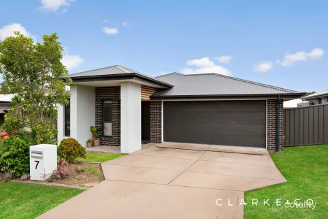 7 Westgate Ave, Thornton, NSW 2322