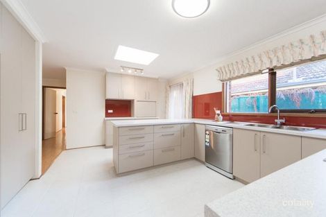 Property photo of 8 Lillee Close Wantirna South VIC 3152
