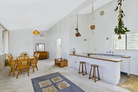 Property photo of 22 Kerry Crescent Berkeley Vale NSW 2261