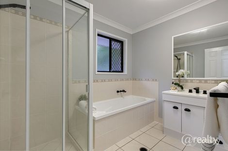 Property photo of 7 Pardalote Place Cashmere QLD 4500