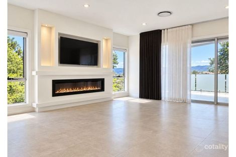 2/37 WHIMBREL AVE, LAKE HEIGHTS, NSW 2502