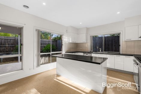 Property photo of 2/19 Arbroath Road Wantirna South VIC 3152