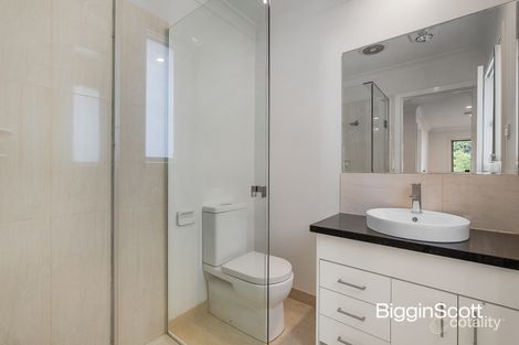 Property photo of 2/19 Arbroath Road Wantirna South VIC 3152