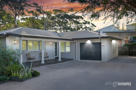 8 Table Top Rd, North Avoca, NSW 2260