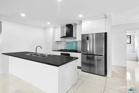 Property photo of 13 Arrowsmith Close Smithfield QLD 4878