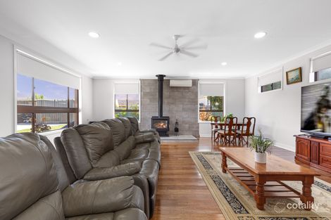 Property photo of 31 Marie Crescent Wendouree VIC 3355
