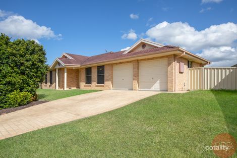 8 Featherwood Pl, Thornton, NSW 2322