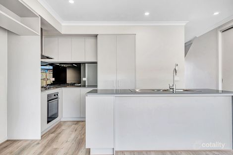 Property photo of 35 Adventure Avenue Fraser Rise VIC 3336
