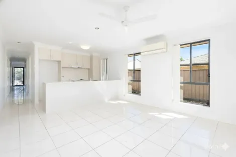 Property photo of 3 Onyx Street Emerald QLD 4720