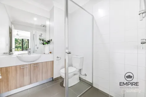 Property photo of 4 Plenty Way Cranbourne North VIC 3977