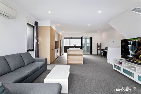 Property photo of 28 Jackson Green Boulevard Clayton South VIC 3169