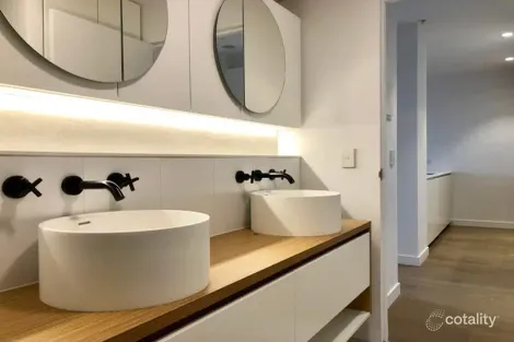 Property photo of 609/443 Upper Heidelberg Road Ivanhoe VIC 3079