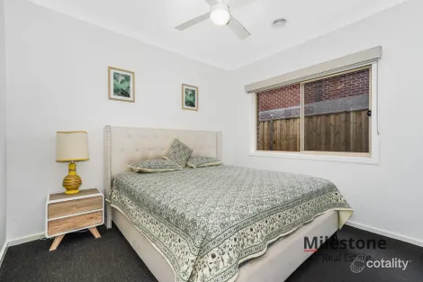 Property photo of 5 Kingscliff Avenue Clyde VIC 3978