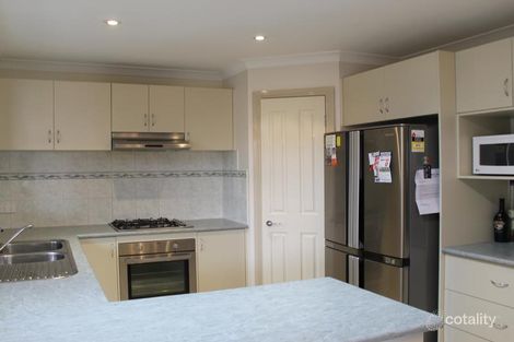 Property photo of 106 Rose Grange Boulevard Tarneit VIC 3029