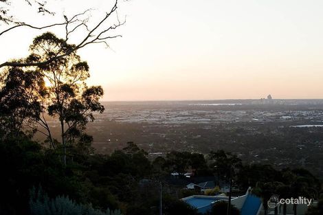 Property photo of 2 Victory Place Lesmurdie WA 6076