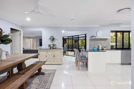 Property photo of 11 Avalon Court Ormeau QLD 4208