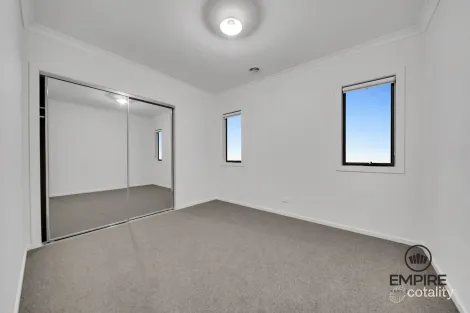 Property photo of 100 Clara Drive Clyde North VIC 3978