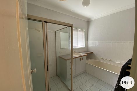 Property photo of 2/9 Doongan Place West Albury NSW 2640