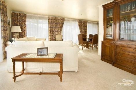 Property photo of 4 Jade Court Georges Hall NSW 2198