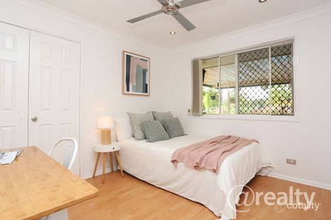 Property photo of 3 Trevina Crescent Mount Warren Park QLD 4207