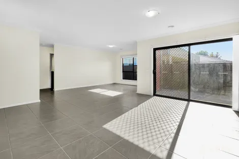 Property photo of 3 Nobility Road Craigieburn VIC 3064