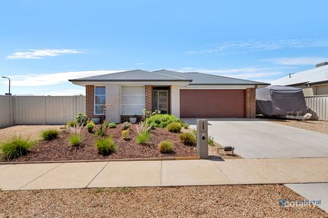 Property photo of 61 Lakeviews Circuit Yarrawonga VIC 3730
