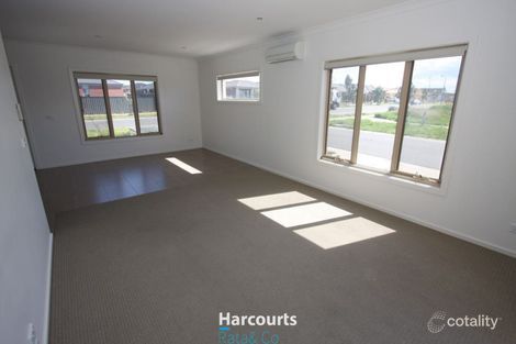 Property photo of 184 Newbury Boulevard Craigieburn VIC 3064