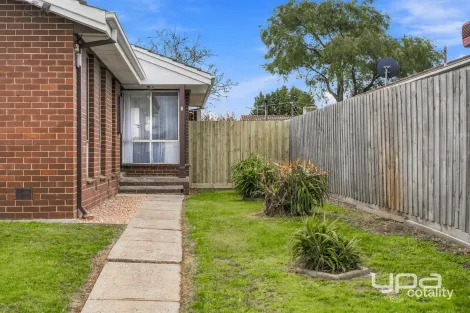 Property photo of 8 Pearson Crescent Coolaroo VIC 3048