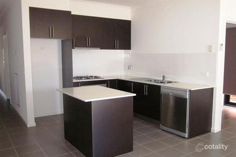 Property photo of 8 Dolphin Drive South Morang VIC 3752