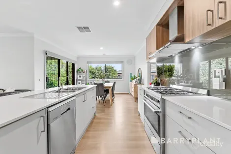 Property photo of 70 Marlborough Road Berwick VIC 3806