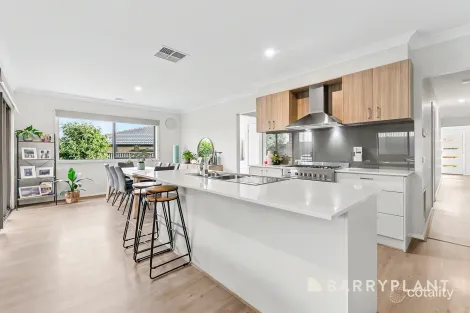 Property photo of 70 Marlborough Road Berwick VIC 3806