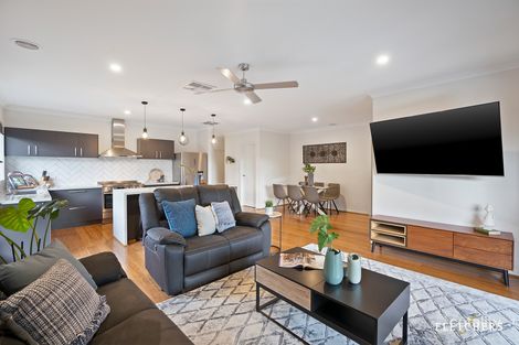Property photo of 25 McPherson Drive Croydon VIC 3136