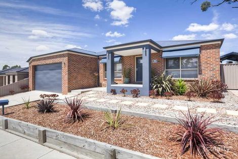 Property photo of 13 Maurie Paull Court Mount Clear VIC 3350