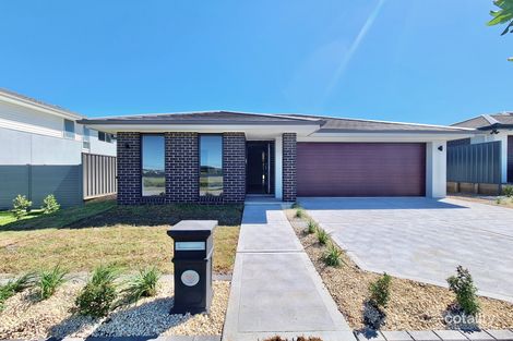 7 Windsurf Cct, Fern Bay, NSW 2295