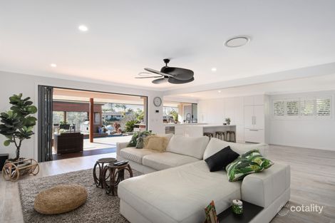 Property photo of 9 Nootka Court Broadbeach Waters QLD 4218