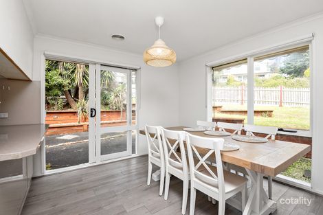 Property photo of 32 Burns Close Dromana VIC 3936