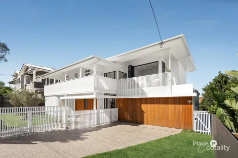 Property photo of 71 Real Avenue Norman Park QLD 4170