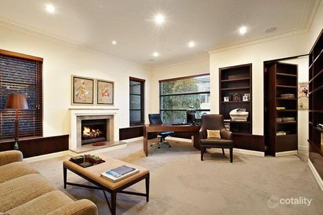 Property photo of 25 Aroona Road Caulfield North VIC 3161