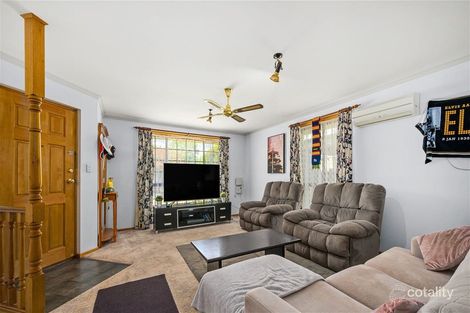 Property photo of 6 Swan Mews Seaford Rise SA 5169