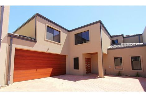 2d Korab Link, Madeley, WA 6065