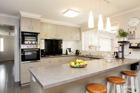 Property photo of 2 Ila Drive Leopold VIC 3224