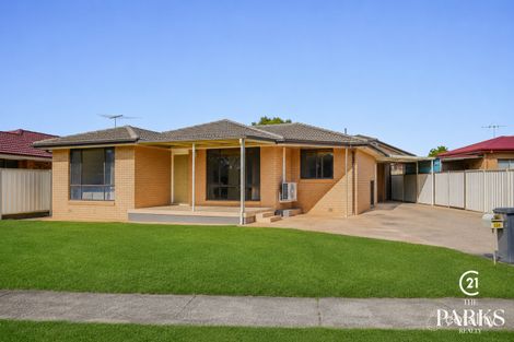 15 Ironside St, St Johns Park, NSW 2176