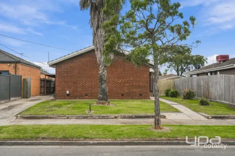 Property photo of 8 Pearson Crescent Coolaroo VIC 3048